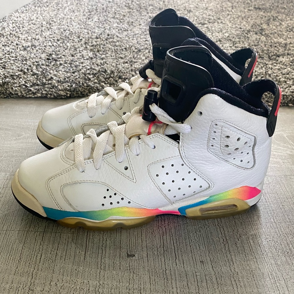 Air Jordan 6 Rainbow